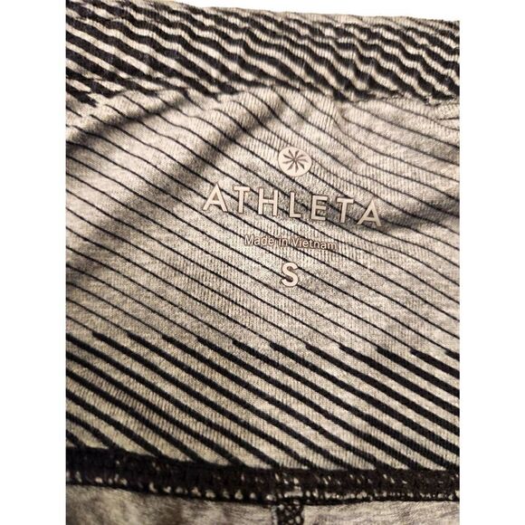 Athleta Zip Pocket 7/8 legging gray/black Size small poly/lycra - Picture 3 of 13